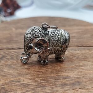 Ornate Silver Elephant Charm Pendant P406